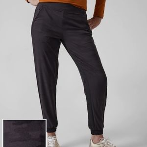 Athleta Brooklyn Lined Camo Jogger Size 4 Small Black